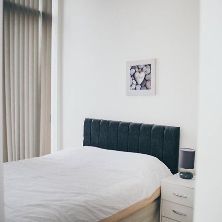 Penthouse In Liverpool City Centre - Free Parking - Balcony - By Happy Days Exterior foto